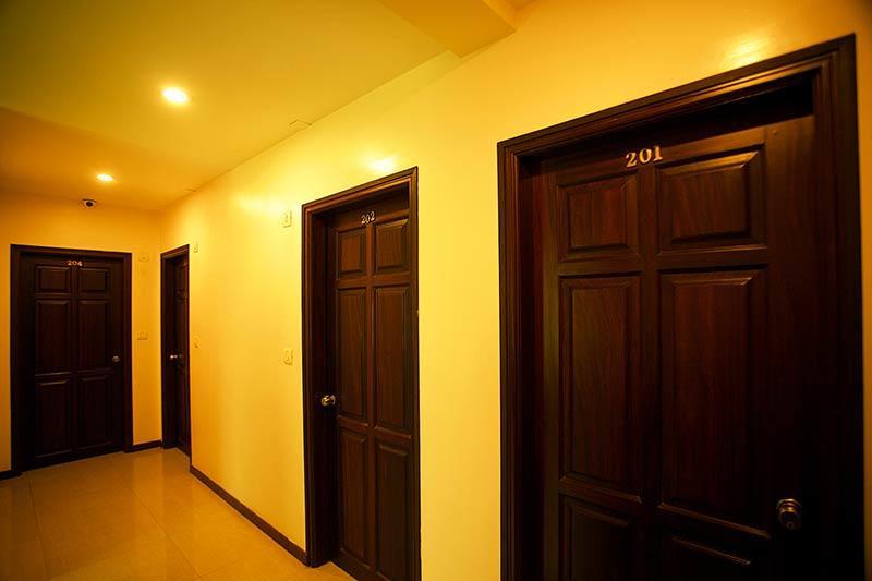 Hotel Malabar Regency มังคาลอร์ ภายนอก รูปภาพ